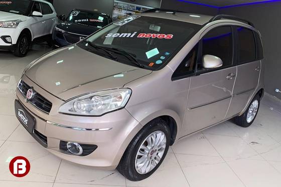 FIAT IDEA 1.6 MPI ESSENCE 16V FLEX 4P MANUAL FIAT IDEA 1.6 MPI ESSENCE 16V FLEX 4P MANUAL